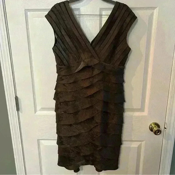 Adrianna Papell Smoky Charcoal Brown Tiered Dress Formal Wedding Guest Size 10 - Picture 1 of 7